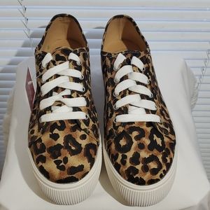 so compelling women's platform sneakers